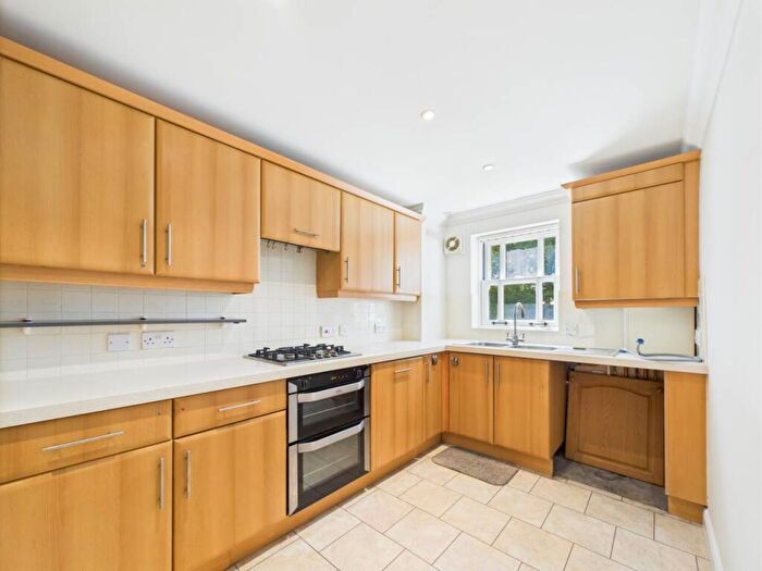 2 Bedroom Apartment To Rent In Christchurch Road, Bournemouth, Dorset, BH1