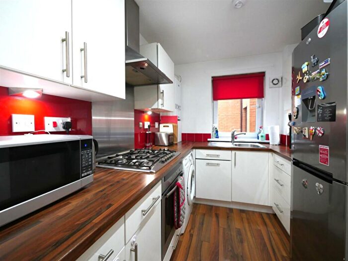 2 Bedroom Flat To Rent In Belmont Court, Kirkintilloch, G66