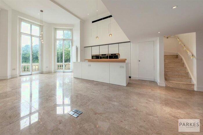 4 Bedroom Flat To Rent In Hyde Park Gate, London, SW7