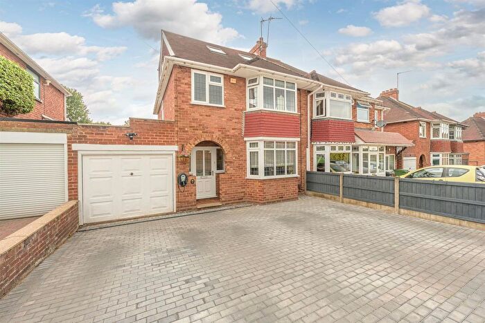 5 Bedroom Semi-Detached House For Sale In York Crescent, Stourbridge, DY8