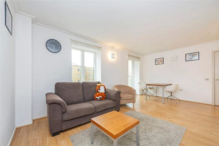 1 Bedroom Flat For Sale In Seacon Tower, Hutchings Street, E14