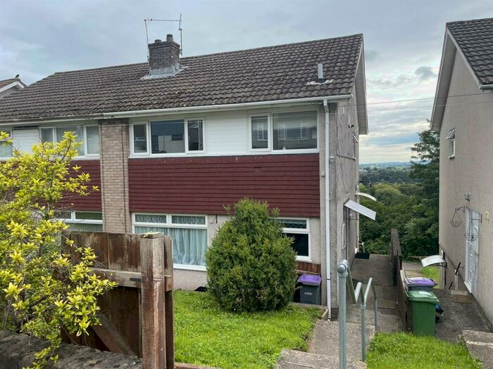 1 Bedroom Flat To Rent In Bryn Heulog, Griffithstown, Pontypool, NP4