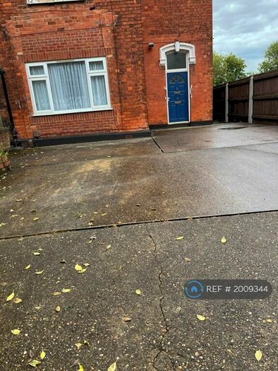 2 Bedroom Flat To Rent In Heneage Road, Grimsby, DN32
