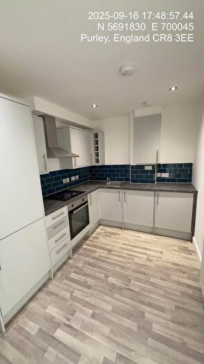3 Bedroom Flat To Rent In Foxley Lane, Purley, CR8