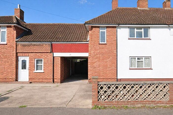 Studio To Rent In Hawthorn Way, Shepperton, TW17