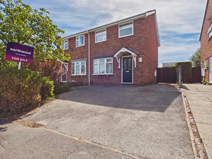 3 Bedroom Semi-detached House For Sale In Padstow Way, Trentham, Stoke-On-Trent, ST4