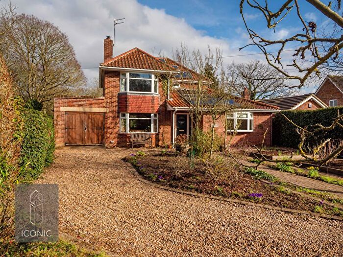 4 Bedroom Detached House For Sale In Folgate Lane, Old Costessey, Norwich, NR8