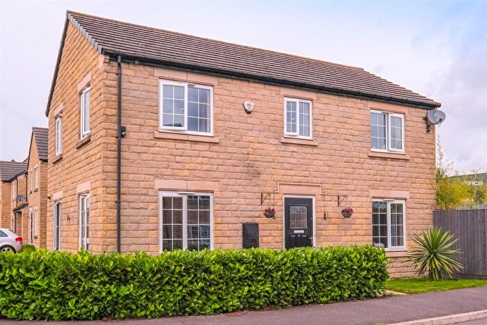 4 Bedroom Detached House For Sale In Anvil Court, Lindley, Huddersfield, HD3