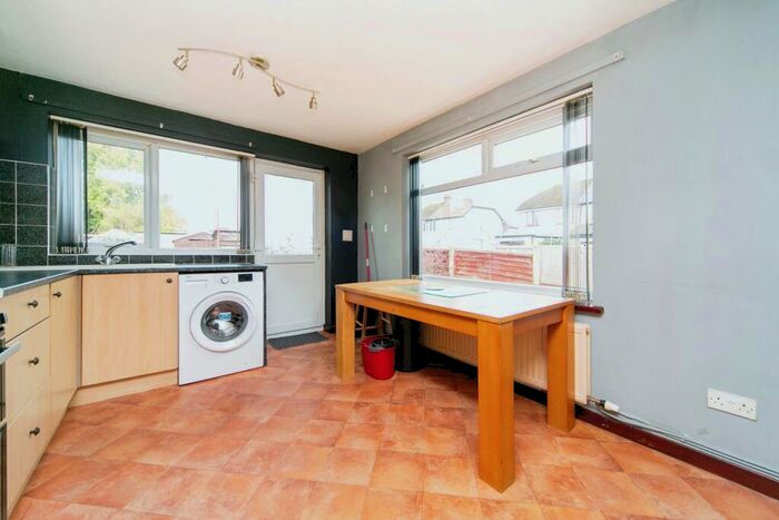 2 Bedroom Bungalow For Sale In Leyland Drive, Saltney Ferry, Caer, Leyland Drive, CH4
