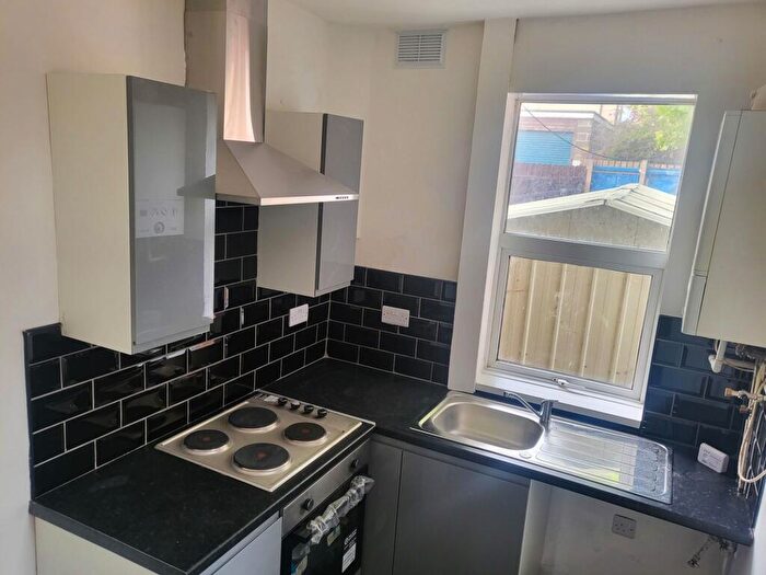 2 Bedroom Terraced House To Rent In Stoneclose Avenue, Doncaster, DN4