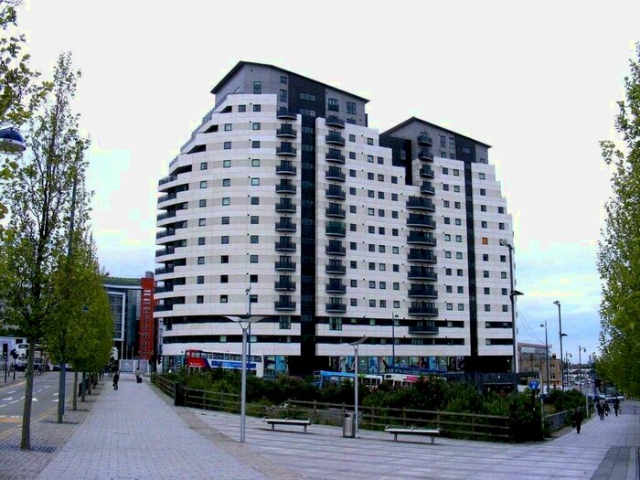 2 Bedroom Apartment To Rent In Masshouse Plaza, Birmingham, West Midlands, B5