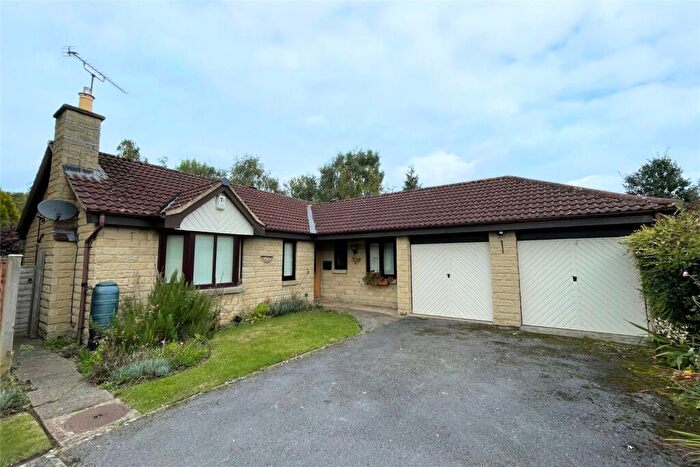3 Bedroom Bungalow To Rent In Garsdale Fold, Collingham, LS22