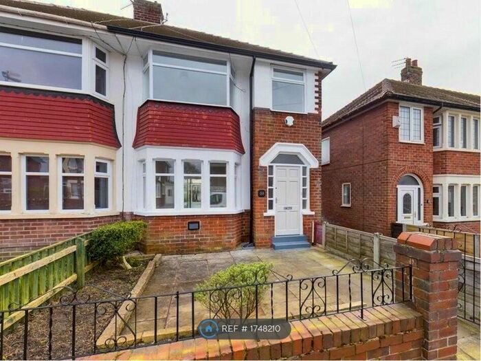 3 Bedroom Semi-Detached House To Rent In Salmesbury Avenue, Blackpool, FY2