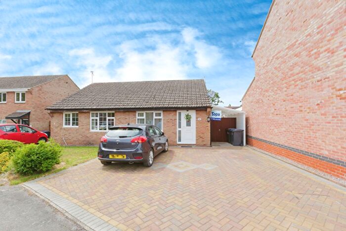 2 Bedroom Semi-Detached Bungalow For Sale In Rushey Close, Barlestone, CV13