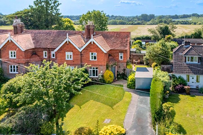 3 Bedroom Semi-Detached House For Sale In Hurstwood Road, Buxted, TN22