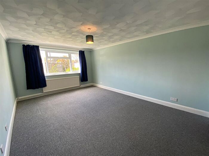 3 Bedroom Bungalow To Rent In Kewhurst Avenue, Bexhill-On-Sea, TN39