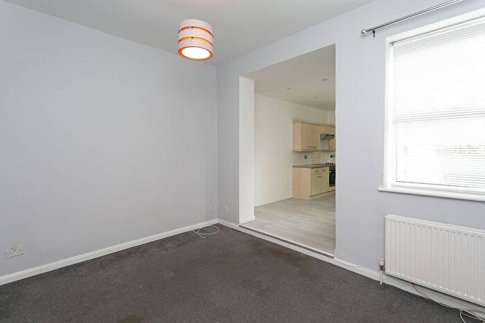 1 Bedroom Maisonette To Rent In Chalk Hill, Bushey, Watford, WD19