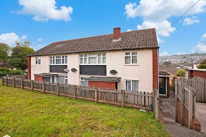 2 Bedroom Flat For Sale In Coronation Avenue, Dawlish, EX7