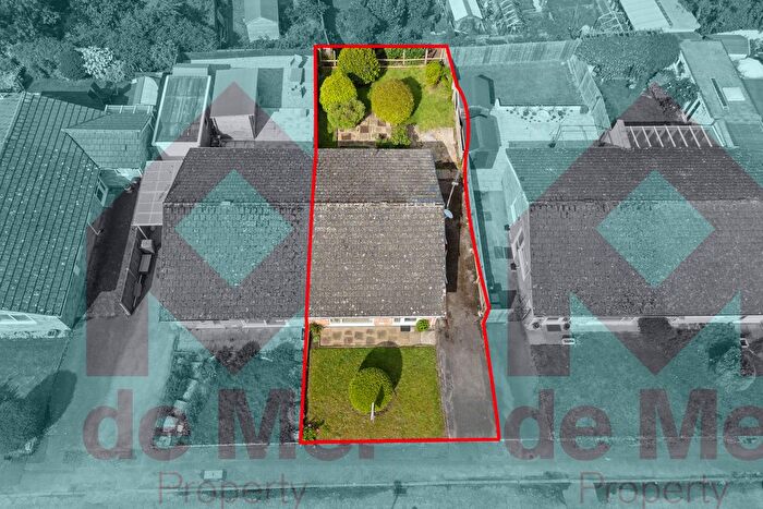 2 Bedroom Bungalow For Sale In Oakhurst Rise, Charlton Kings, Cheltenham, GL52