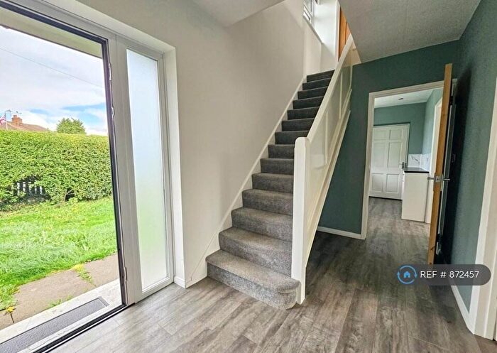 3 Bedroom Semi-Detached House To Rent In Lilac Road, Bedworth, CV12