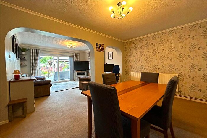 3 Bedroom Terraced House For Sale In Ewins Close, Ash, Surrey, GU12