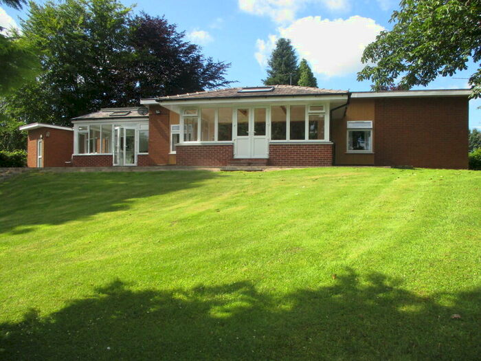 5 Bedroom Detached Bungalow To Rent In How Mill, Brampton, CA8