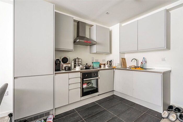 1 Bedroom Flat To Rent In Boundary Lane, Manchester, Greater Manchester, M15