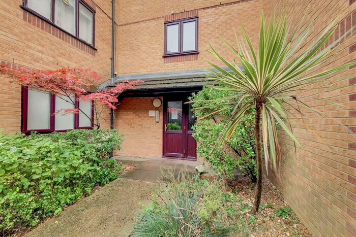2 Bedroom Flat To Rent In Jack Clow Road, West Ham, London, E15