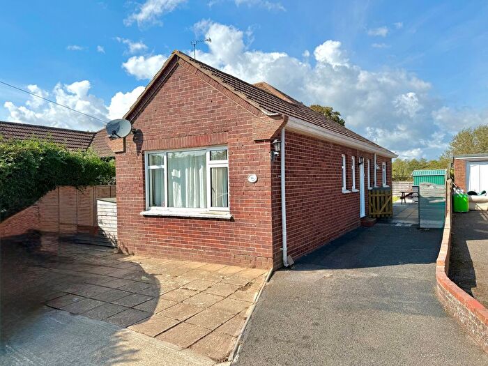 3 Bedroom Semi-Detached Bungalow For Sale In Palmer Road, Angmering, BN16