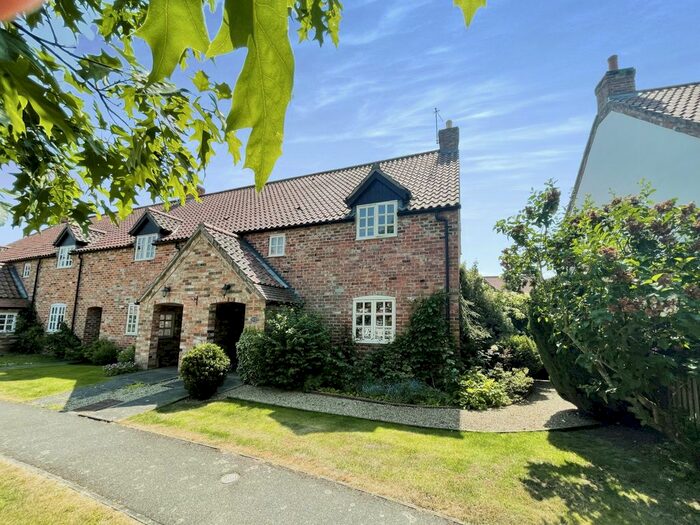 3 Bedroom End Of Terrace House For Sale In Royal Oak Lane, Aubourn, Lincoln, LN5