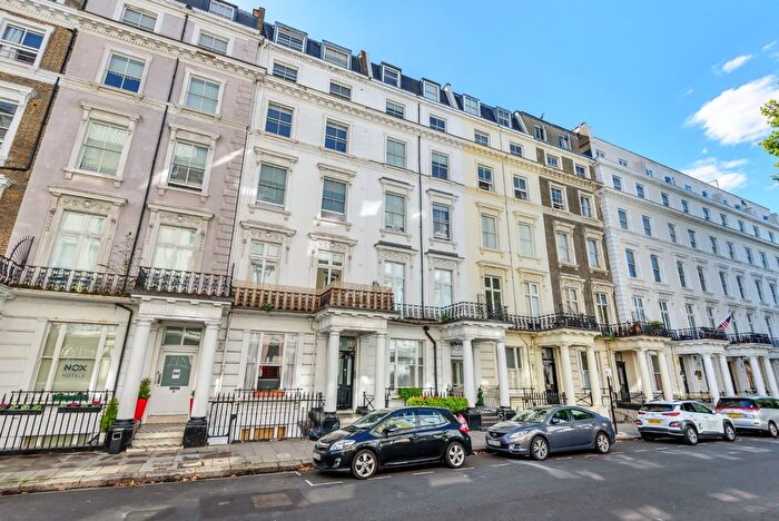 1 Bedroom Flat For Sale In Queensborough Terrace, Bayswater, London, W2