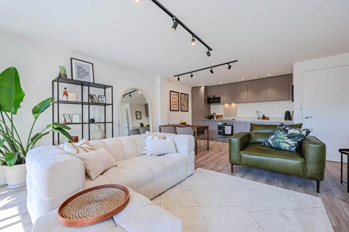 1 Bedroom Flat For Sale In Alexandra Street, Southend-On-Sea, SS1