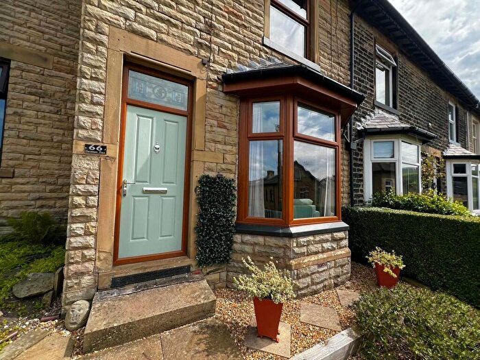 4 Bedroom Terraced House For Sale In Claremont Place, Todmorden, OL14