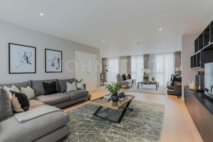 4 Bedroom Terraced House To Rent In Starboard Way, Royal Wharf, London, E16
