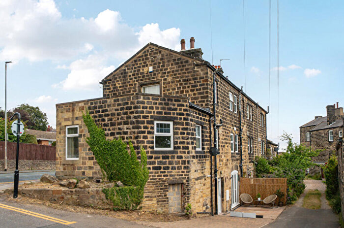 3 Bedroom End Of Terrace House For Sale In Leeds Road, Rawdon, Leeds, West Yorkshire, LS19