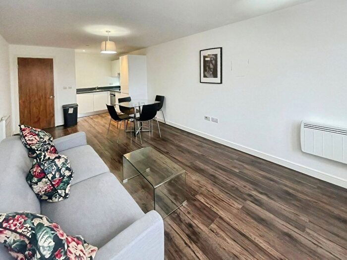 1 Bedroom Flat To Rent In The Strand, Liverpool, Merseyside, L2