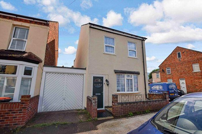 3 Bedroom House To Rent In Duncombe Street, Kempston, Bedford, MK42