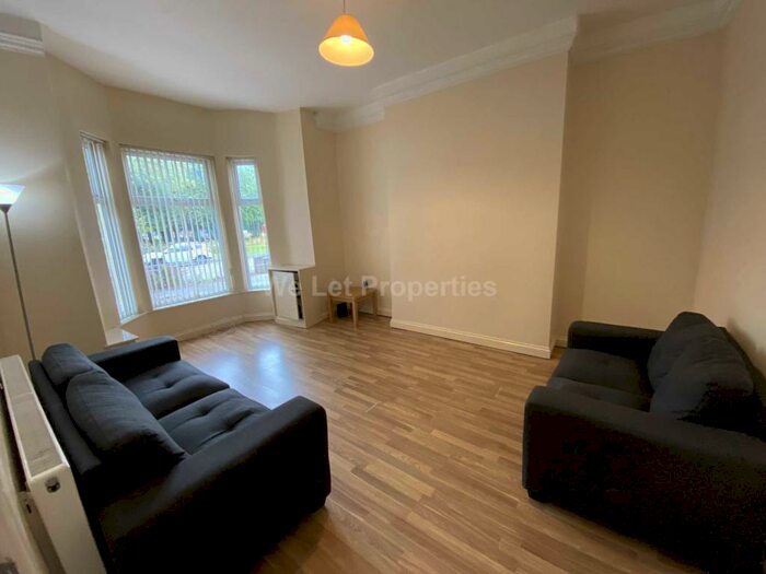 6 Bedroom House To Rent In Fitzwarren Street, Salford, M6