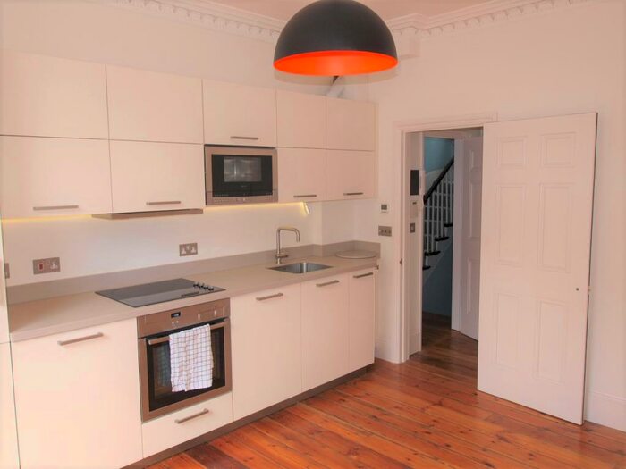 1 Bedroom Flat To Rent In Amwell Street, Islington, EC1R