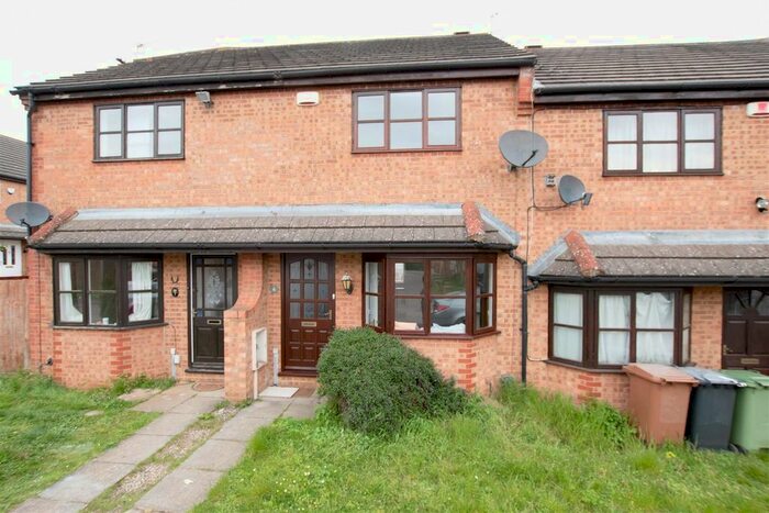 3 Bedroom Terraced House To Rent In Leys Gardens, Wellingborough, NN8