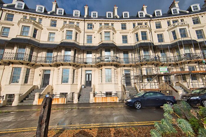 2 Bedroom Flat For Sale In Marine Crescent, Folkestone, CT20