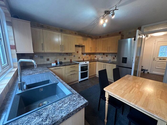 4 Bedroom Flat To Rent In Southweald Drive, Waltham Abbey, EN9