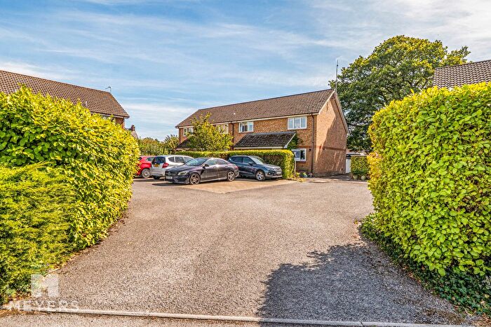2 Bedroom End Terrace House For Sale In Oak Close, Corfe Mullen, BH21