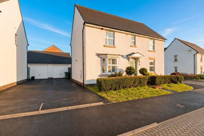 4 Bedroom Detached House For Sale In Lapwing Grove, Yelland, Barnstaple, Devon, EX31