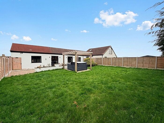 3 Bedroom Cottage For Sale In Ratten Row, Scarborough, YO12