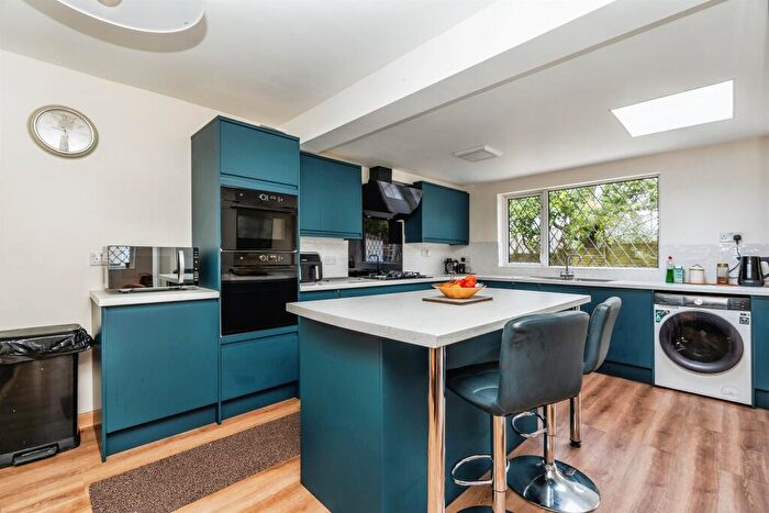 3 Bedroom Detached Bungalow For Sale In Orchard Close, North Baddesley, Southampton, SO52