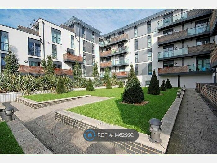 2 Bedroom Flat To Rent In Terrace Apartments, London, N5