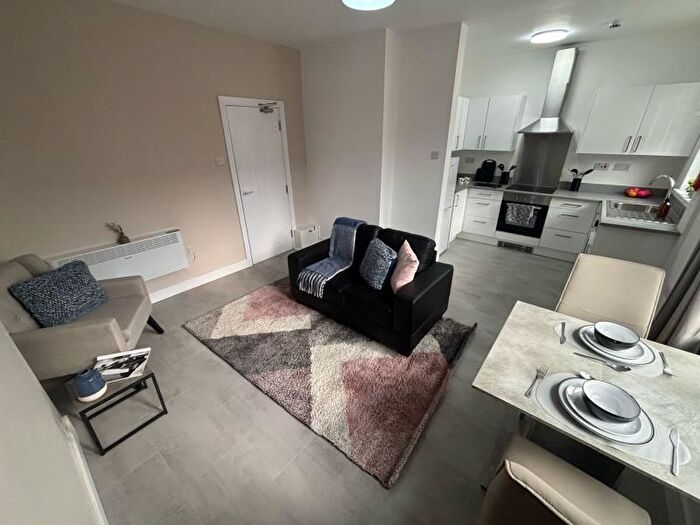 1 Bedroom Flat To Rent In Brentwood Grove, Armley, Leeds, LS12