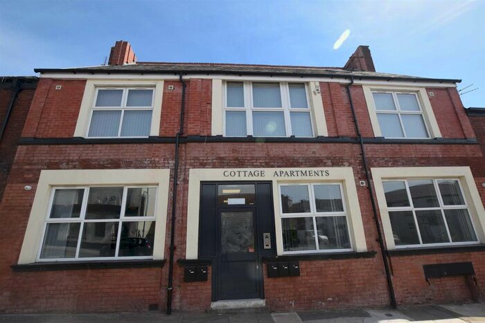 1 Bedroom Flat To Rent In Mossley Road, Ashton-Under-Lyne, OL6