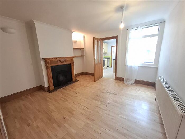 3 Bedroom House To Rent In Astley Road, Hemel Hempstead, HP1